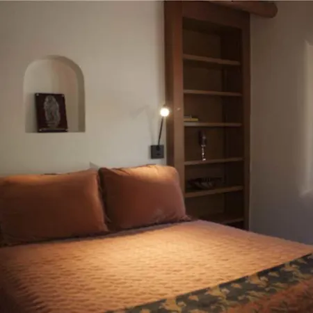 Historic Garden Retreat Four-bedroom Santa Fe